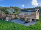 Romantic Shetland View Shepherd Hut with Private Hot Tub near Langport, Somerset Levels, England